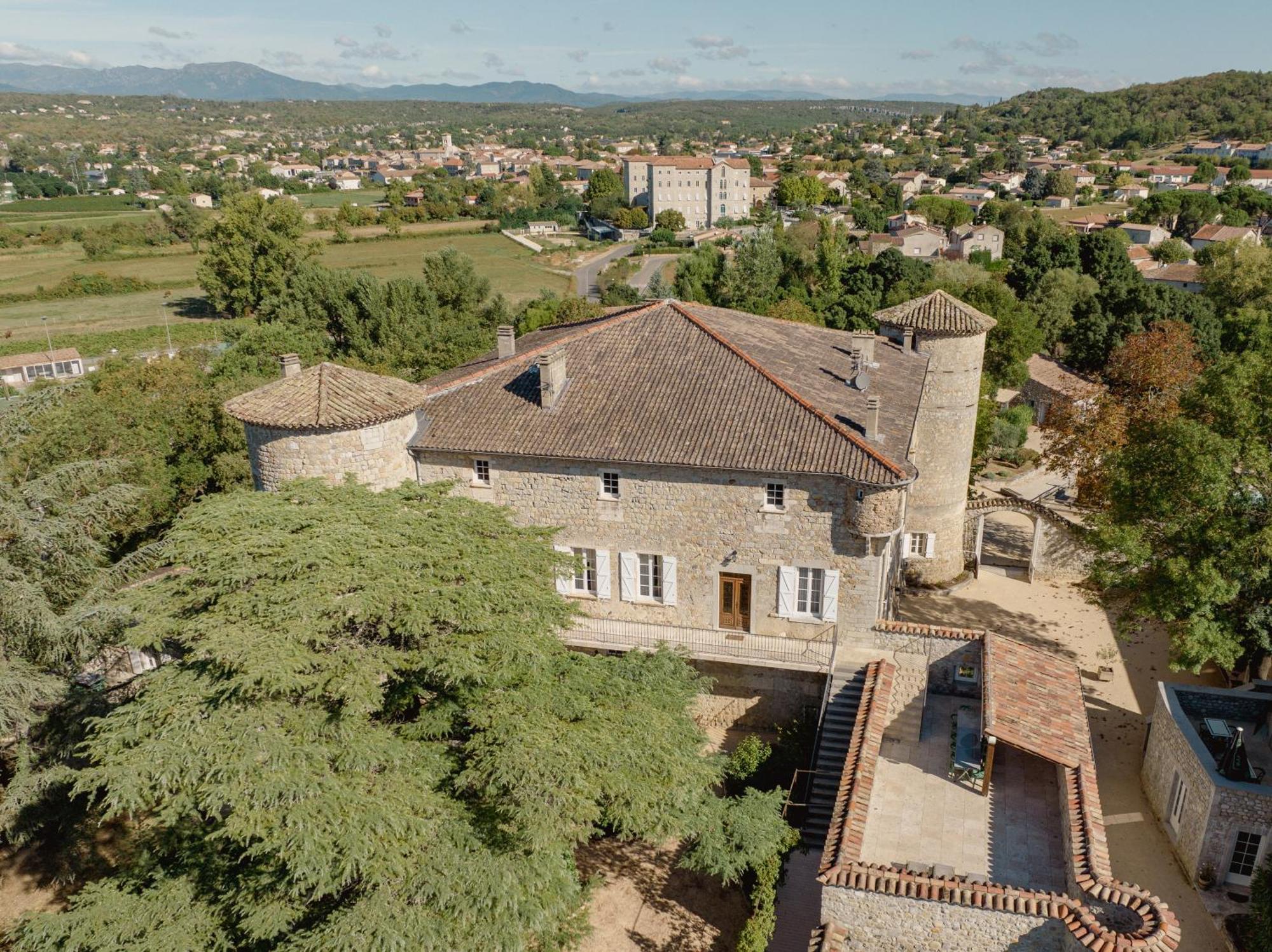 Chateau De Chaussy ريوم المظهر الخارجي الصورة